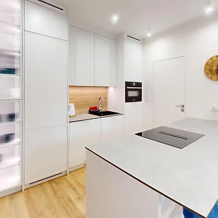 Appartement Cool Saxon Garden Metro Arsenal Mirowska Hall *
