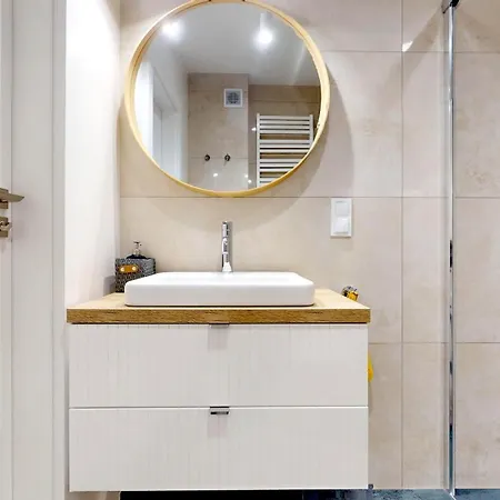 Cool Saxon Garden Metro Arsenal Mirowska Hall Warschau