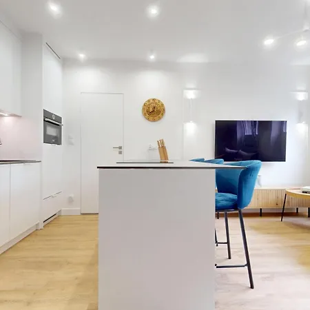 Appartement Cool Saxon Garden Metro Arsenal Mirowska Hall *