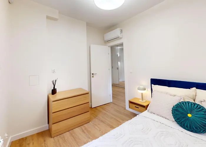 Cool Saxon Garden Metro Arsenal Mirowska Hall Warszawa