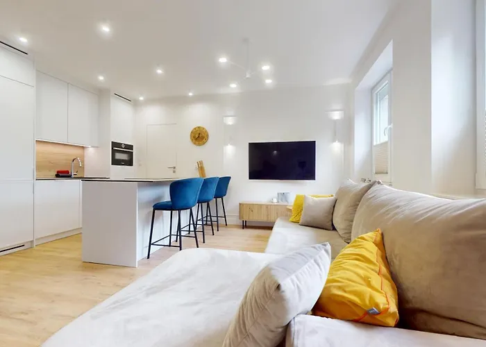 Cool Saxon Garden Metro Arsenal Mirowska Hall