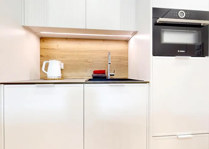 דירה Cool Saxon Garden Metro Arsenal Mirowska Hall