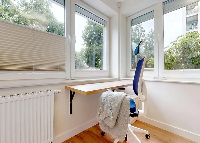 아파트 Cool Saxon Garden Metro Arsenal Mirowska Hall *